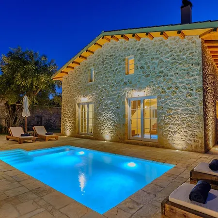 Villa Newly Built Stone With Private Swimming Pools And Gardens - The Four Counts *