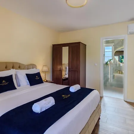Villa Newly Built Stone With Private Swimming Pools And Gardens - The Four Counts Liapades