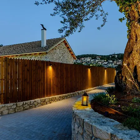 Newly Built Stone With Private Swimming Pools And Gardens - The Four Counts Villa *