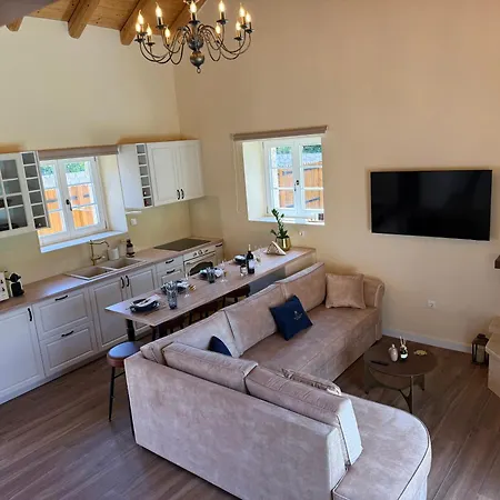 Newly Built Stone With Private Swimming Pools And Gardens - The Four Counts Villa *